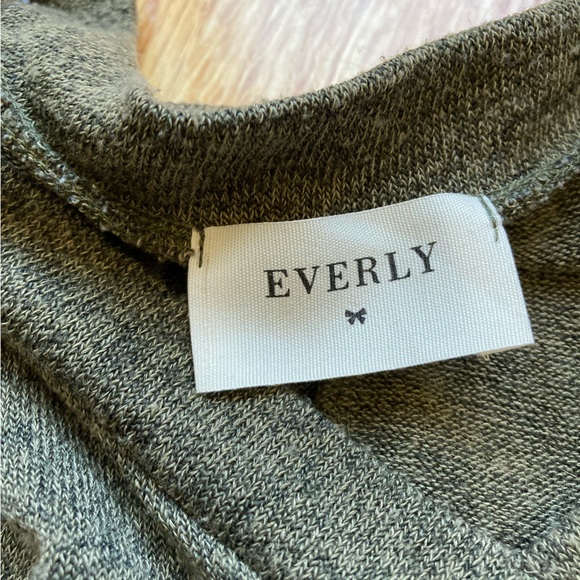 EUC Everly Cold-Shoulder Midi A-Line Dress - Picture 3 of 6